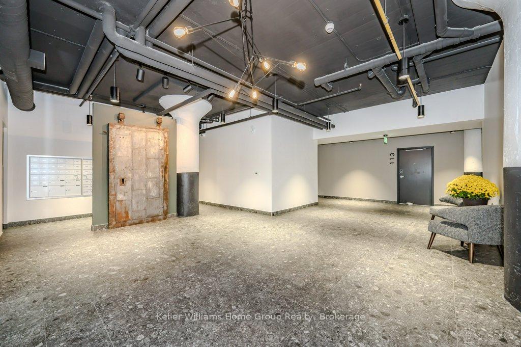 120 Huron Street 304
