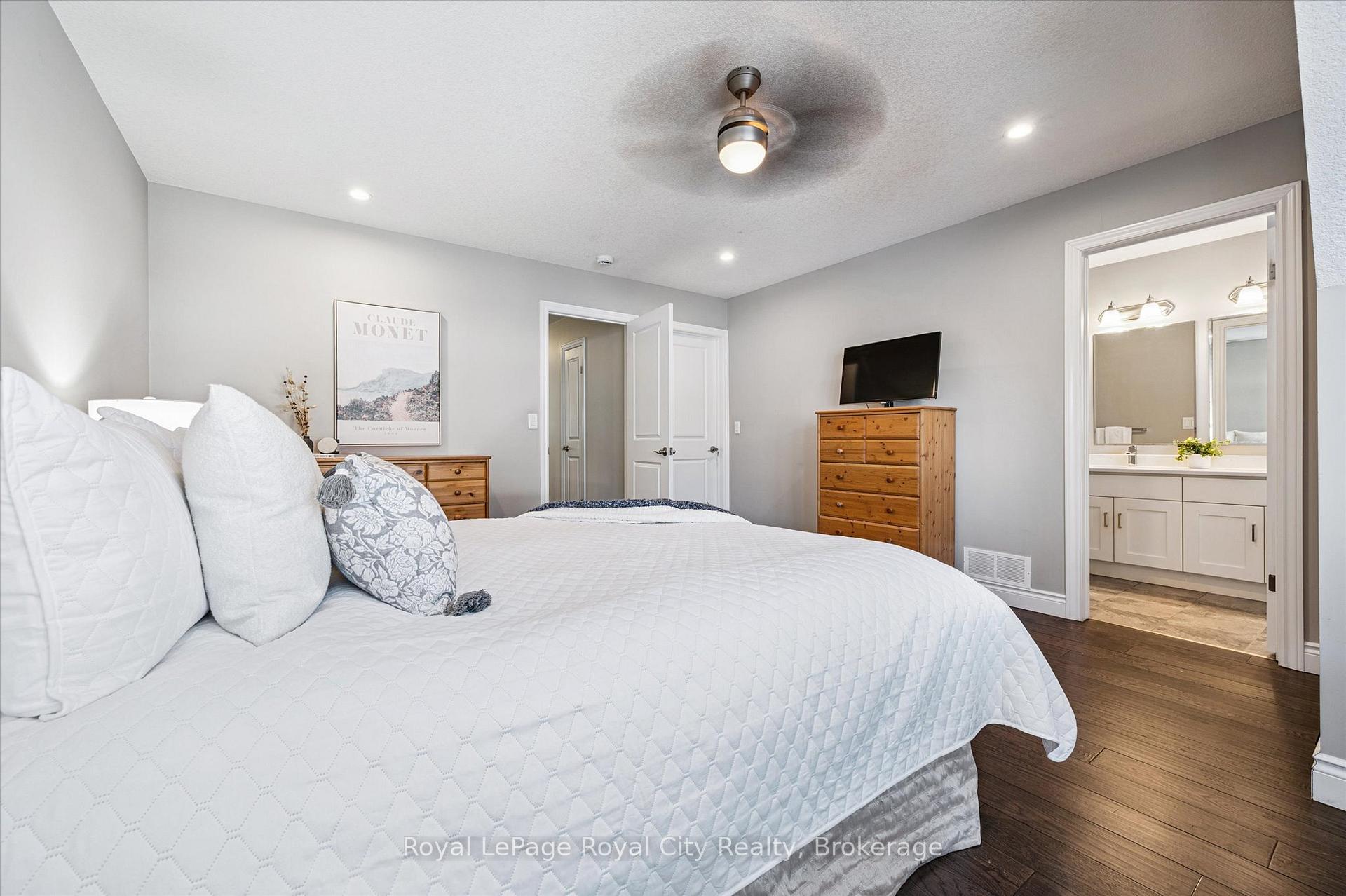 635 Saginaw Parkway 54
