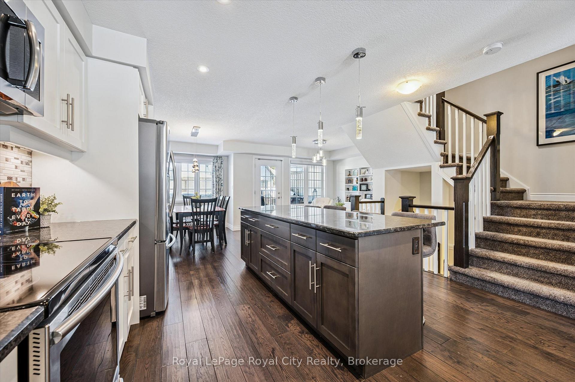 635 Saginaw Parkway 54