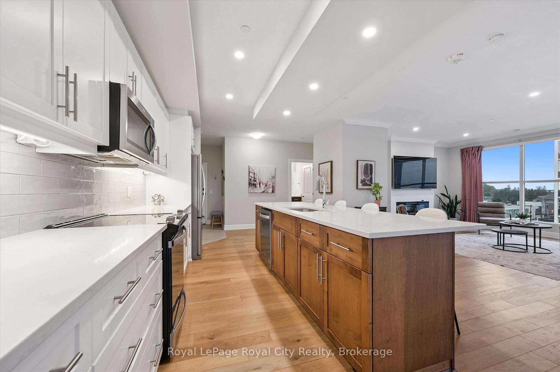 1880 Gordon Street 505