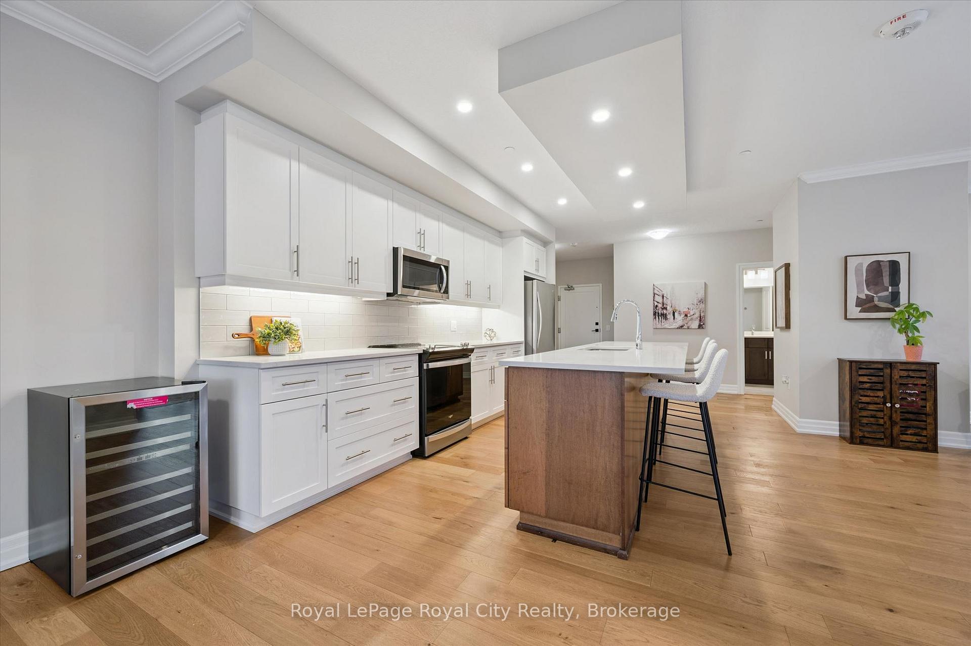1880 Gordon Street 505