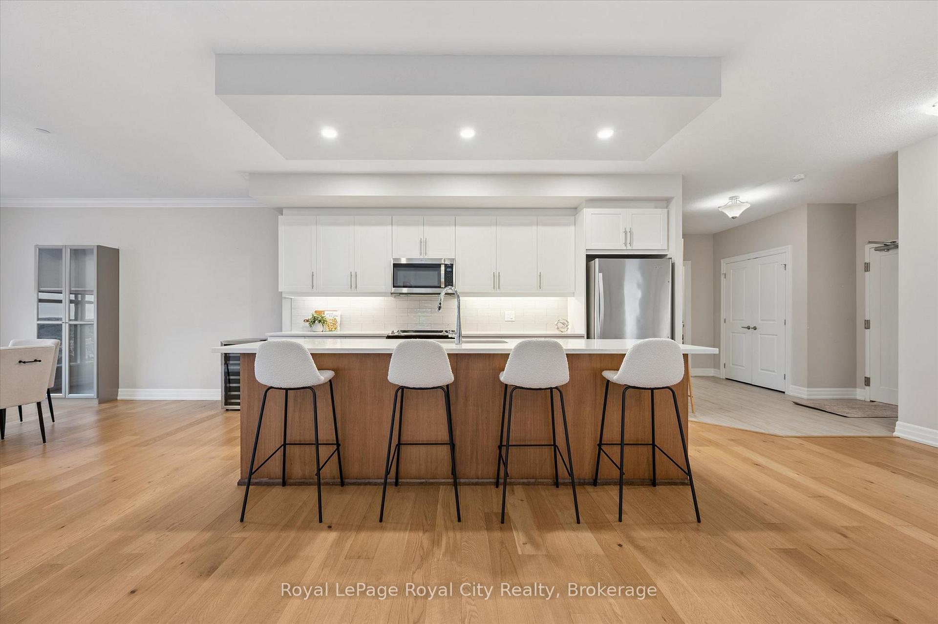 1880 Gordon Street 505