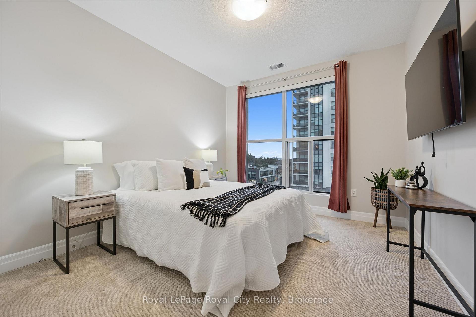 1880 Gordon Street 505