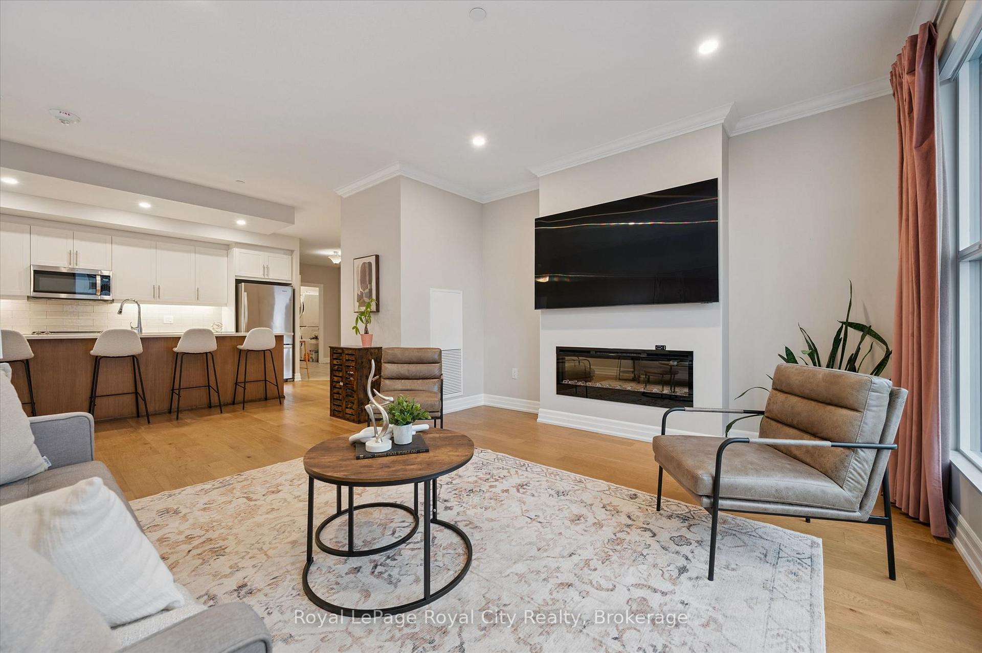 1880 Gordon Street 505