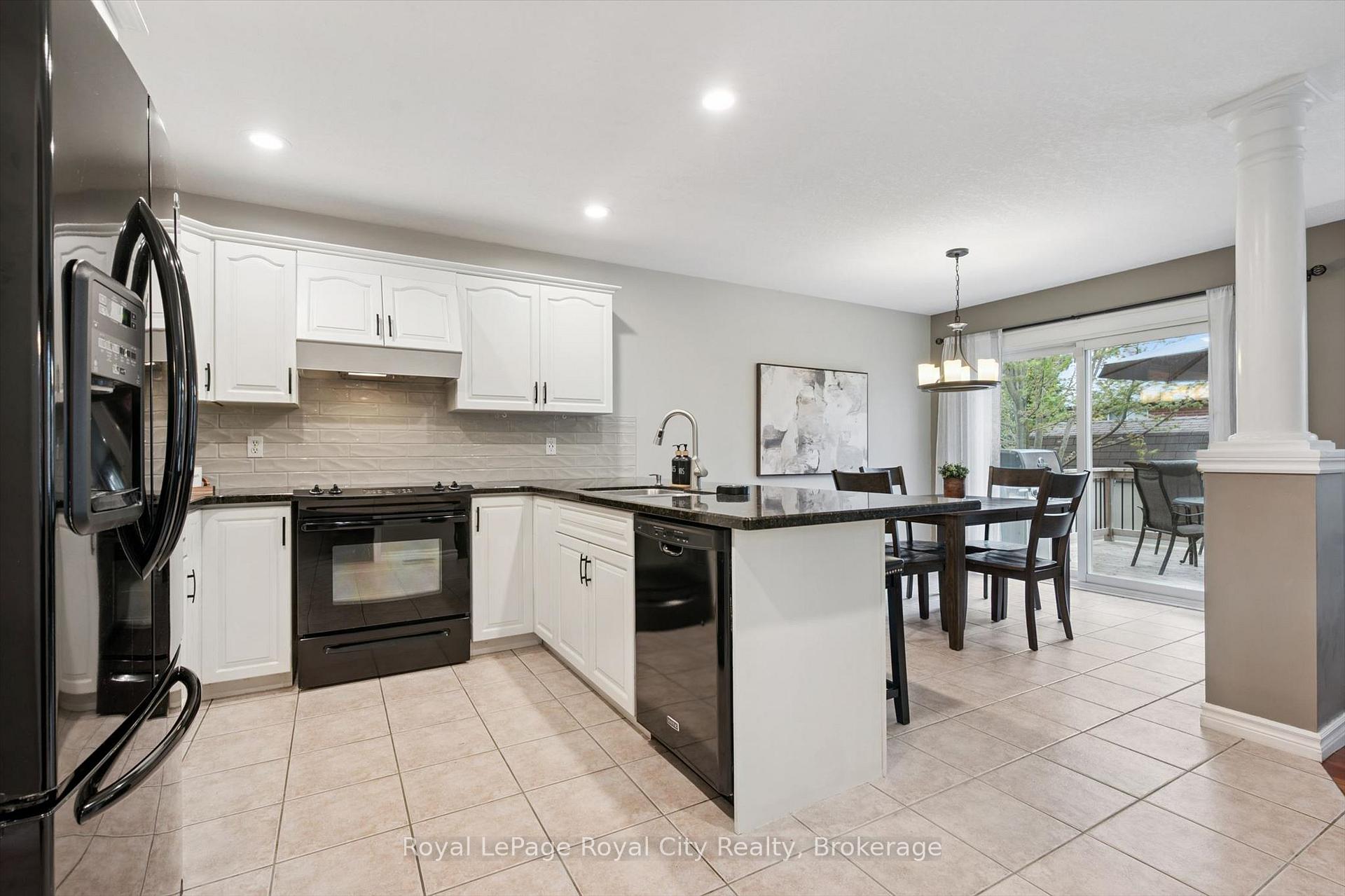 17 Carroll Crescent