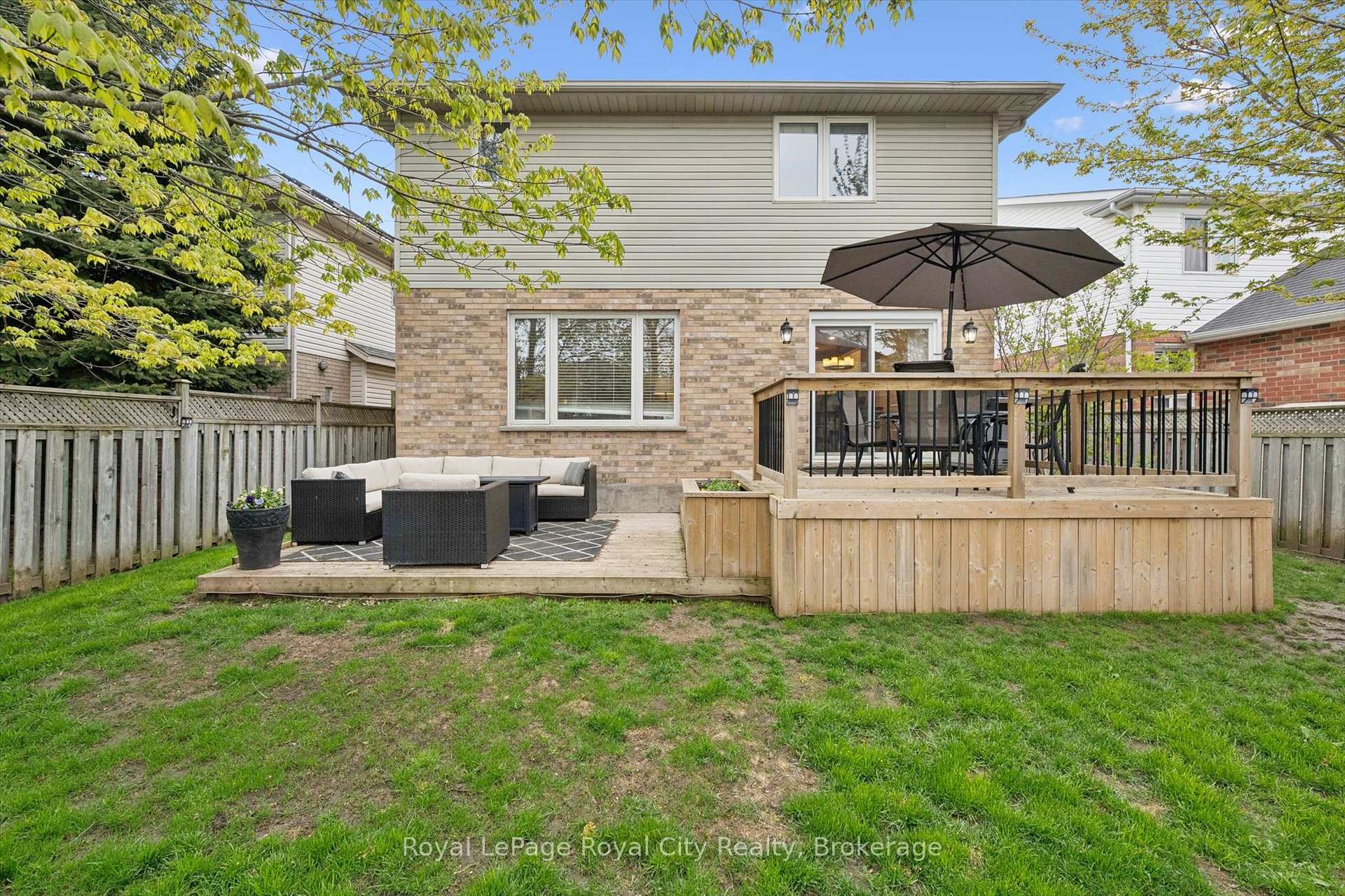 17 Carroll Crescent