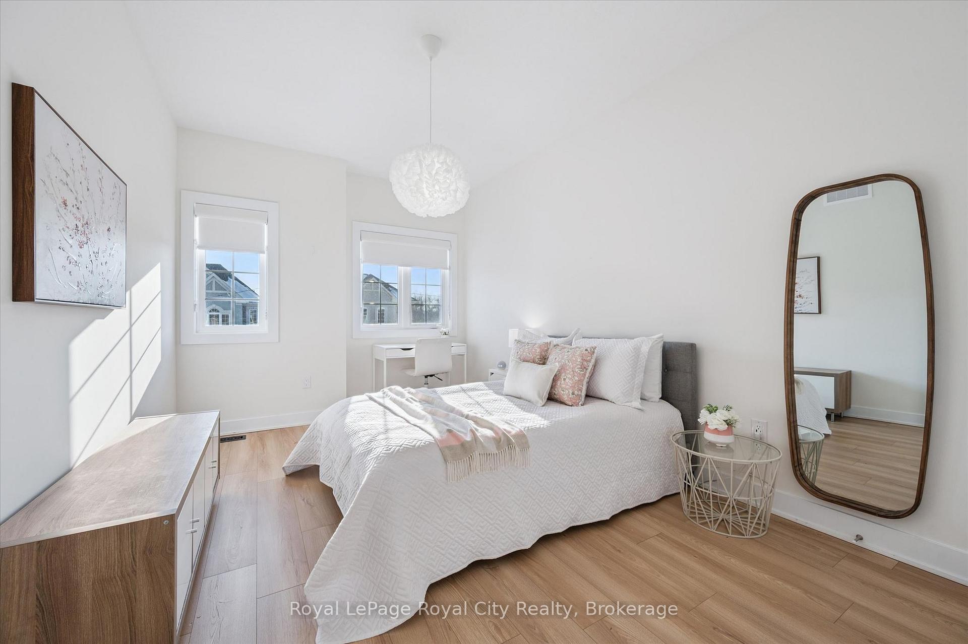32 Hutchison Road
