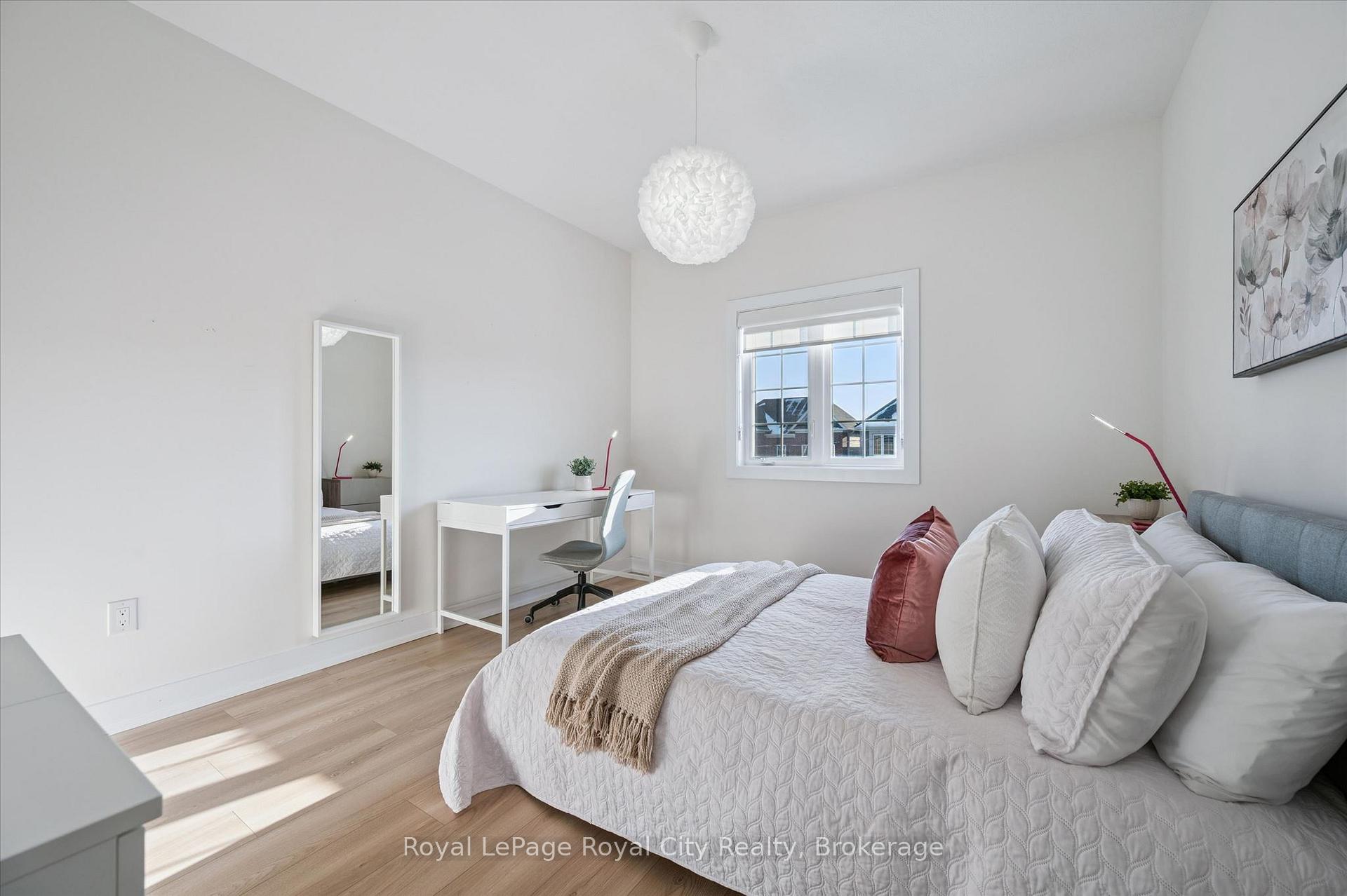 32 Hutchison Road