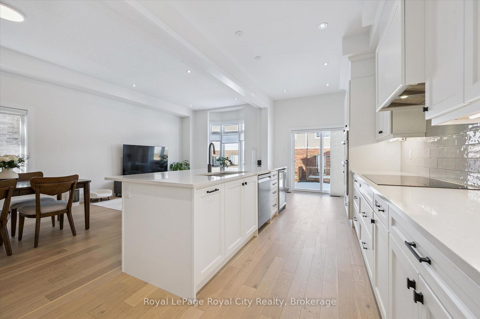 32 Hutchison Road