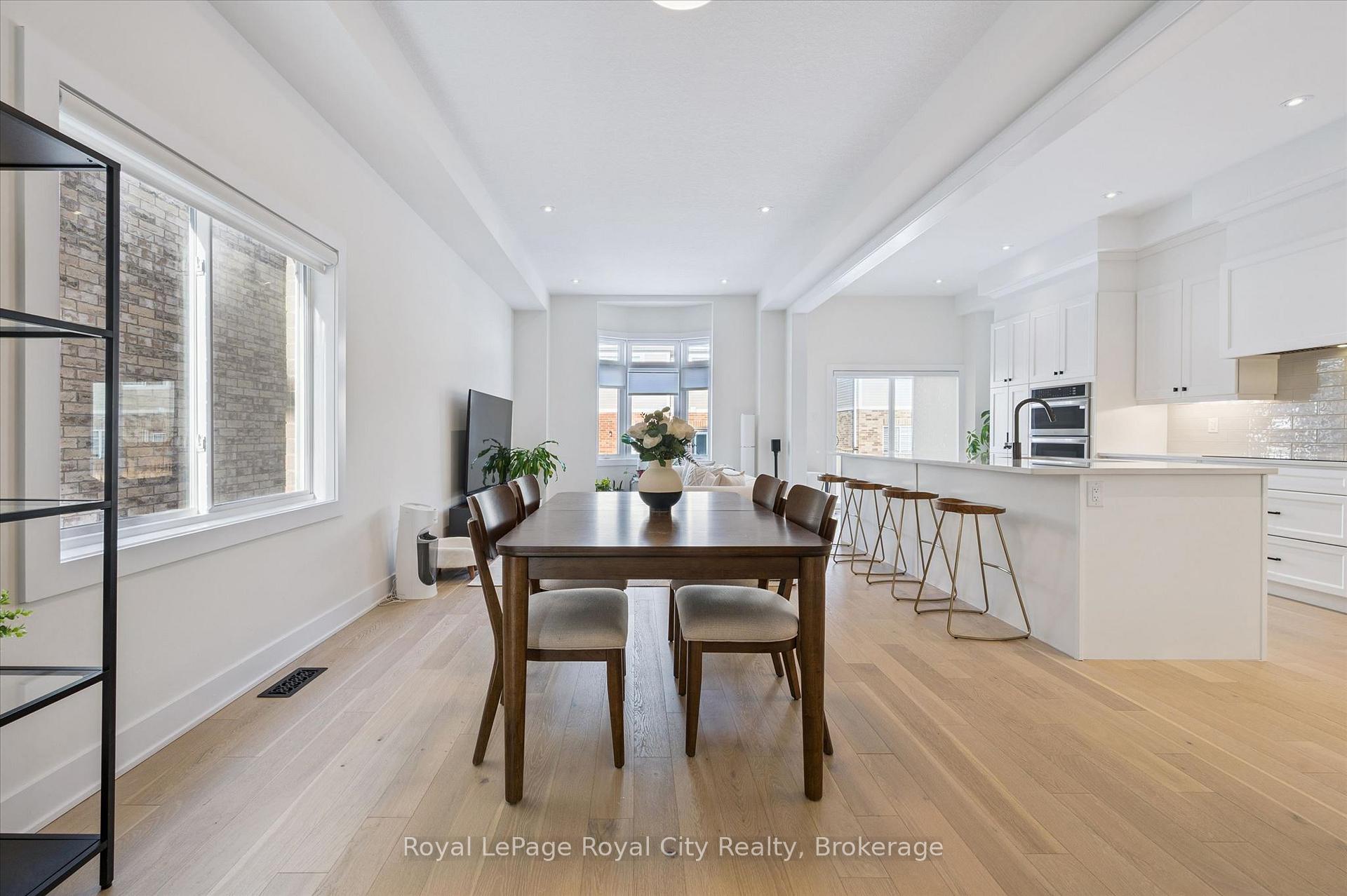 32 Hutchison Road