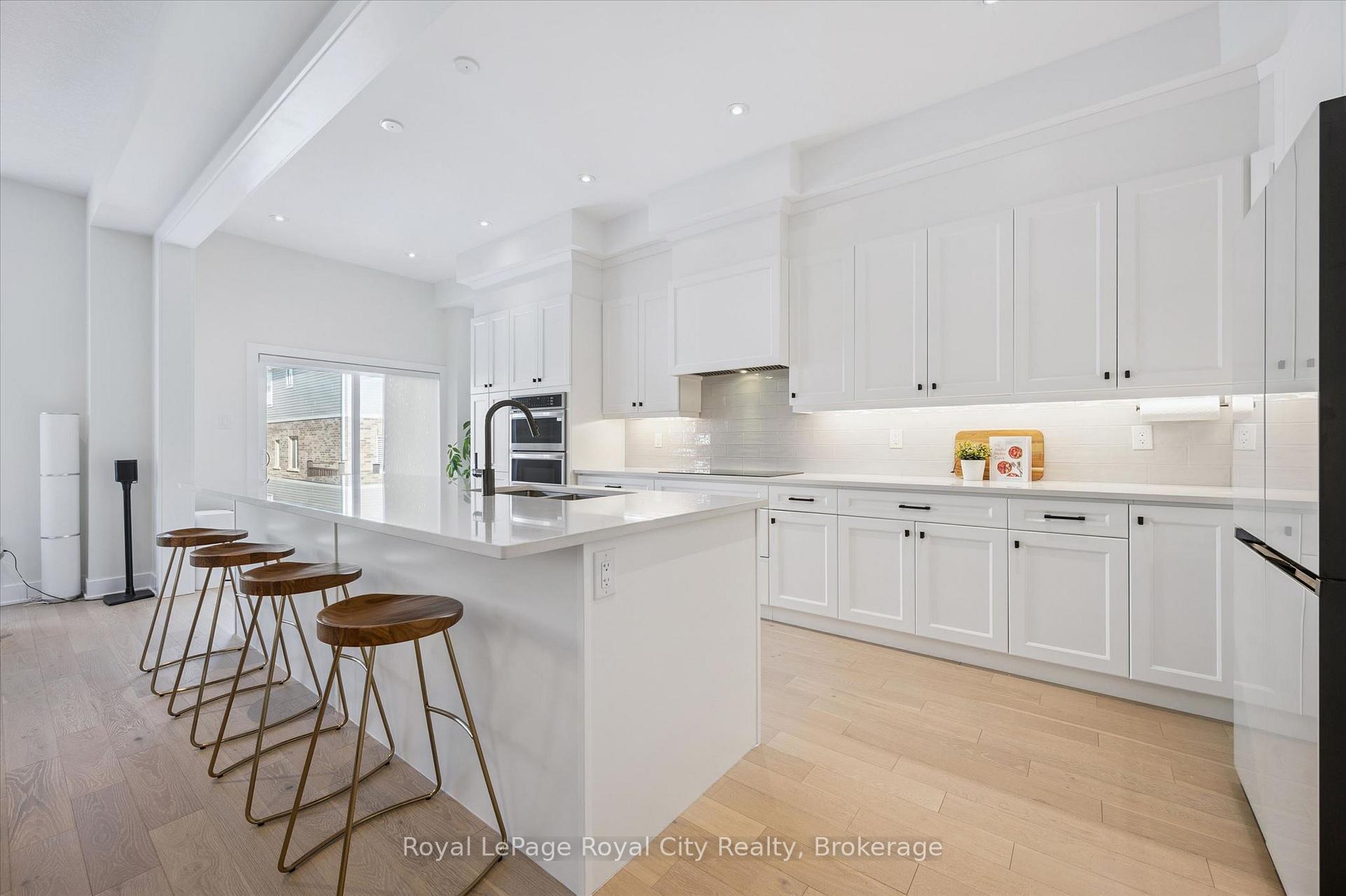 32 Hutchison Road