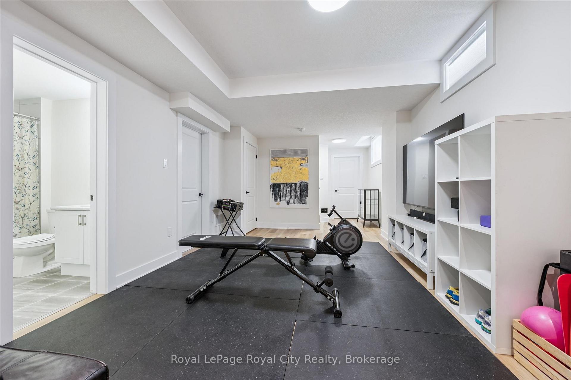 32 Hutchison Road