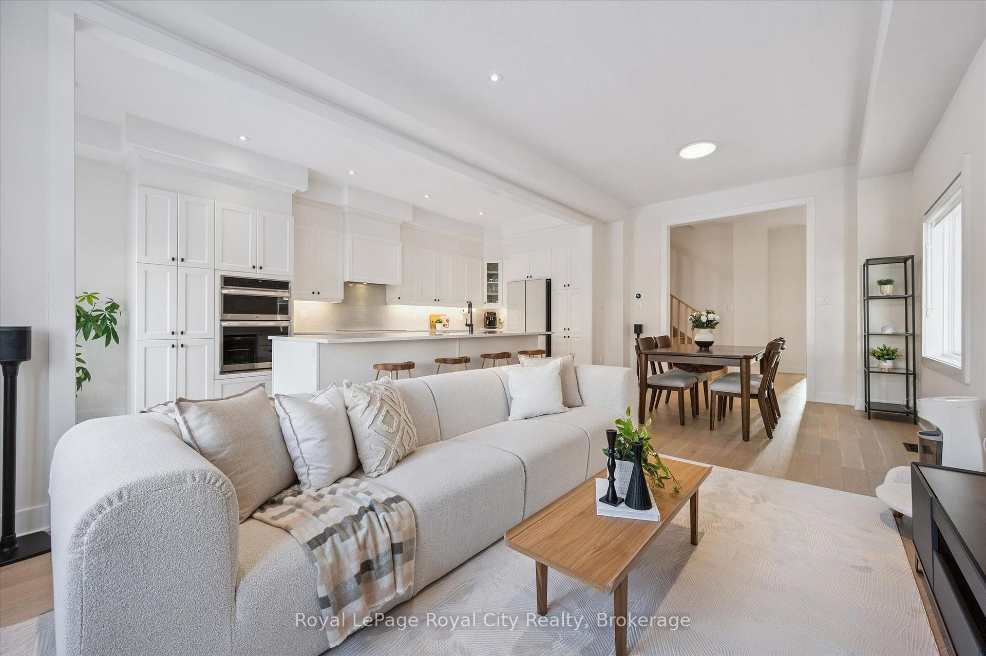 32 Hutchison Road