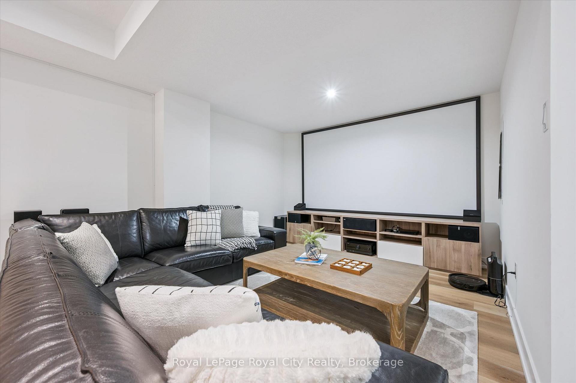 32 Hutchison Road