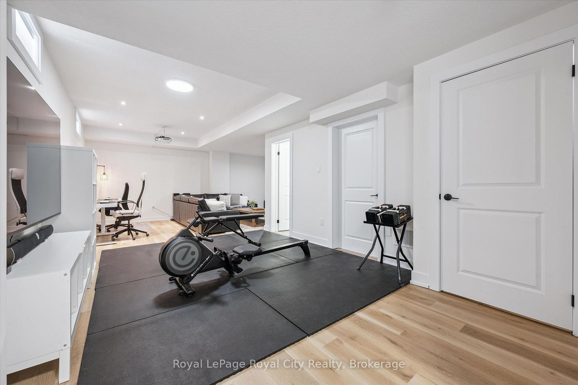 32 Hutchison Road