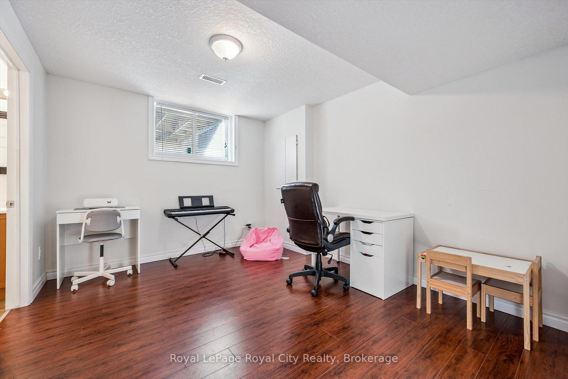 361 Arkell Road 6