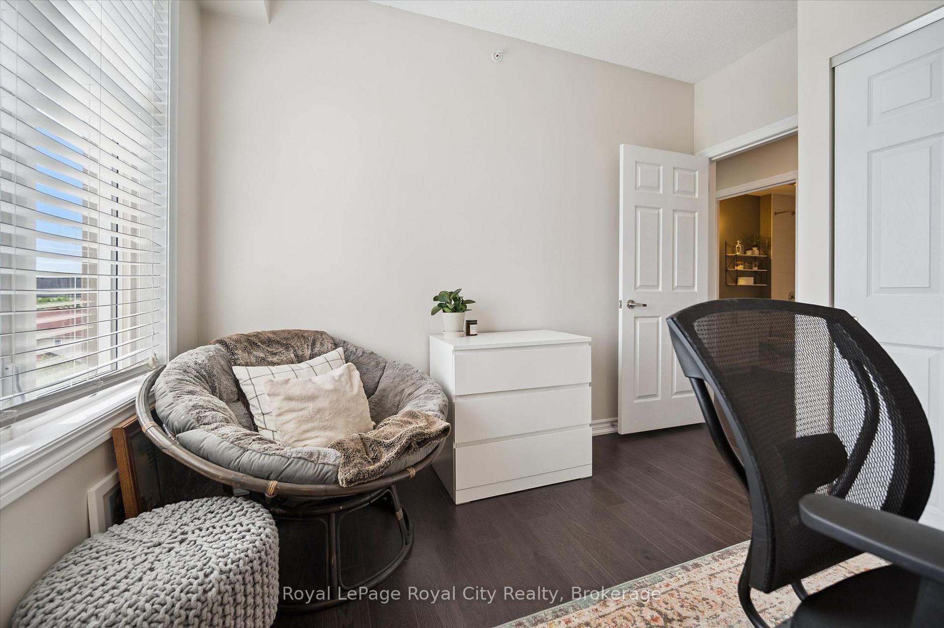 2 Colonial Drive 403