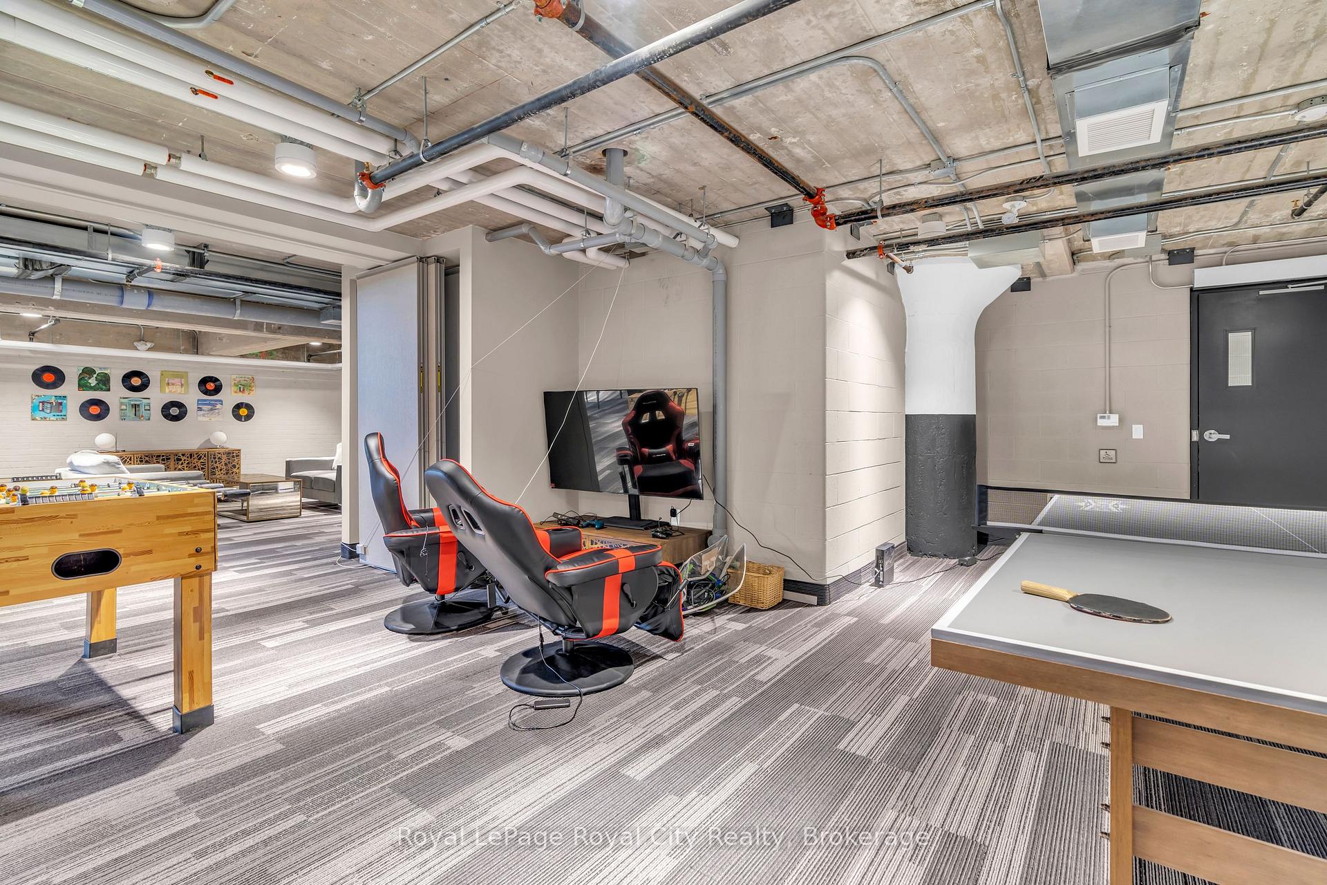 120 Huron Street 112