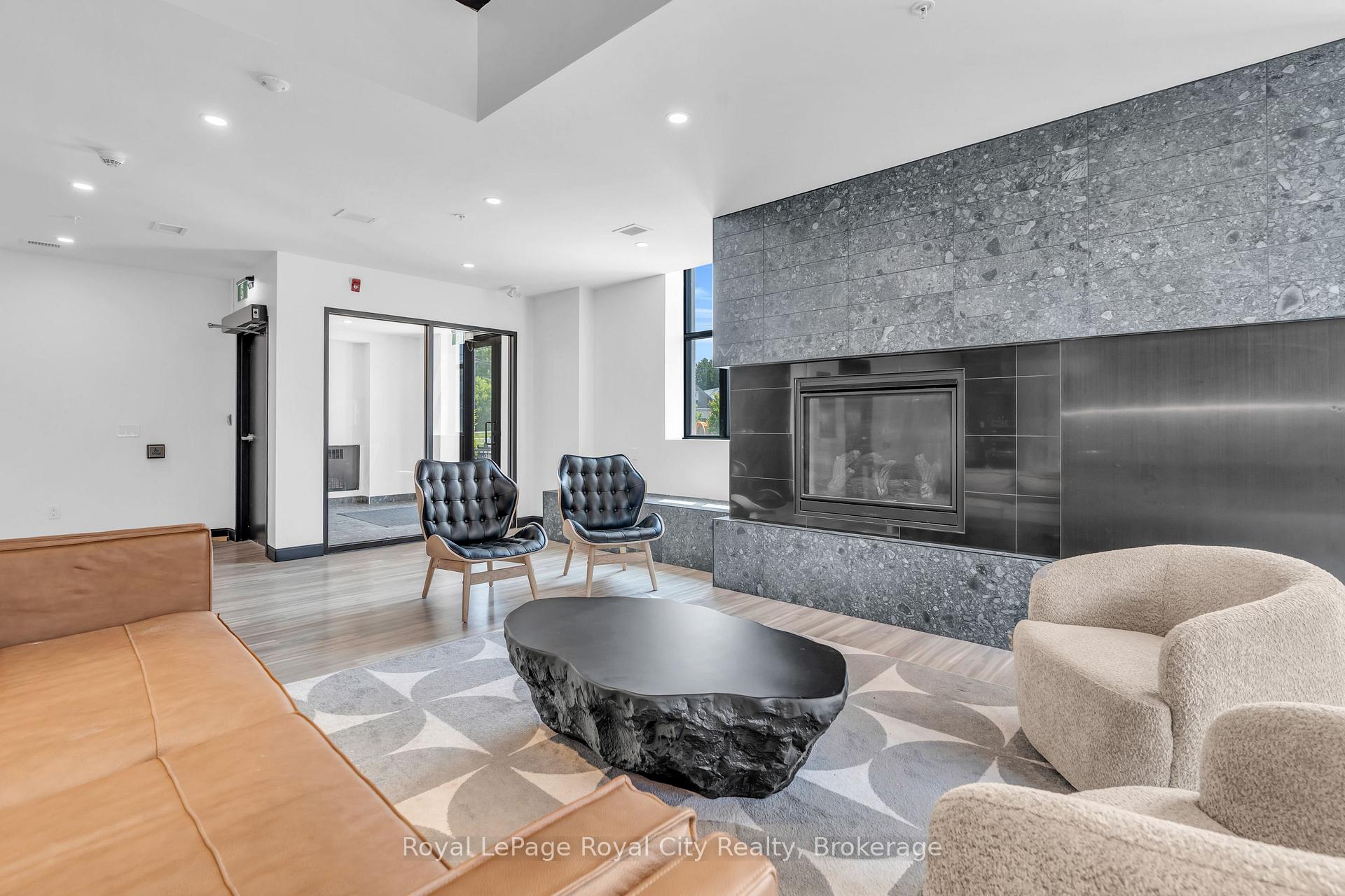 120 Huron Street 112