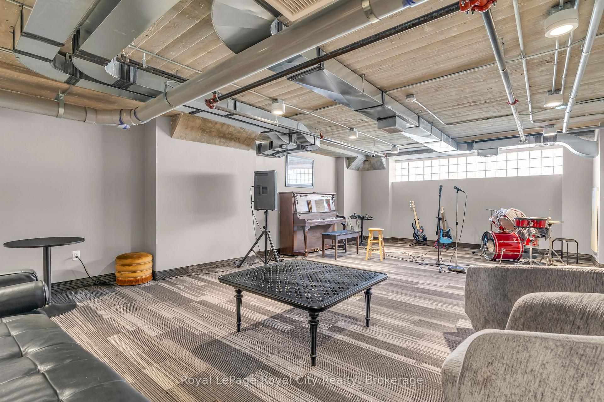 120 Huron Street 112