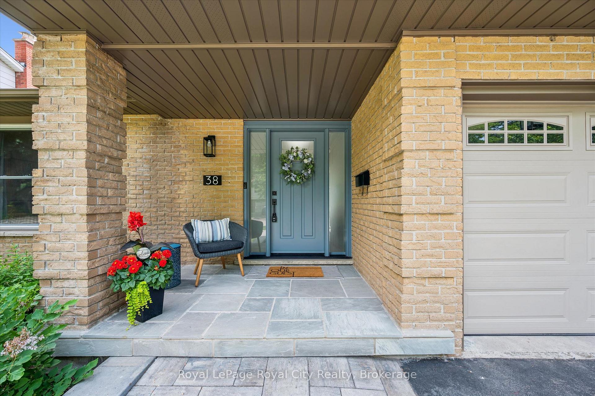38 Shadybrook Crescent