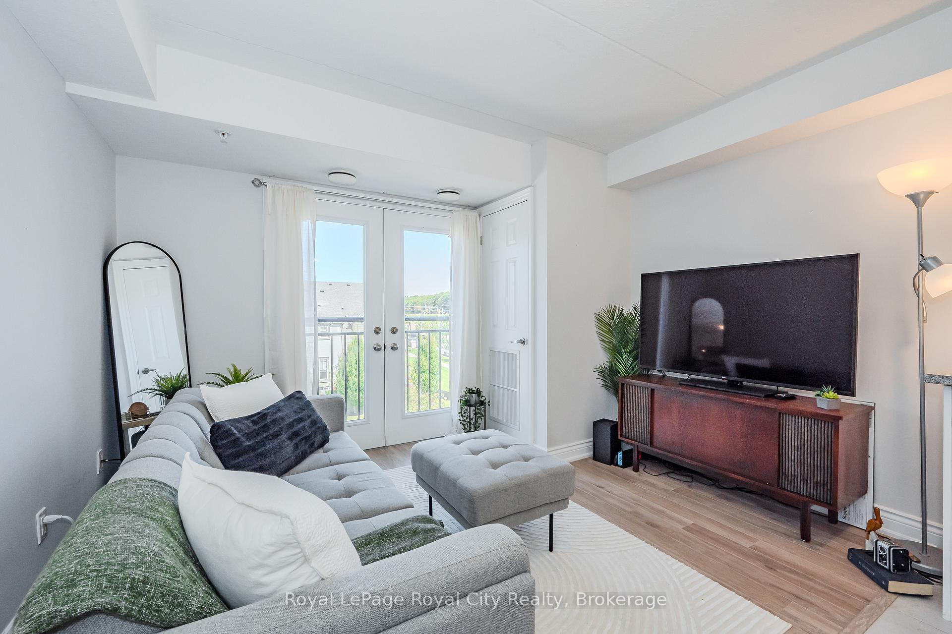 64 FREDERICK Drive 304