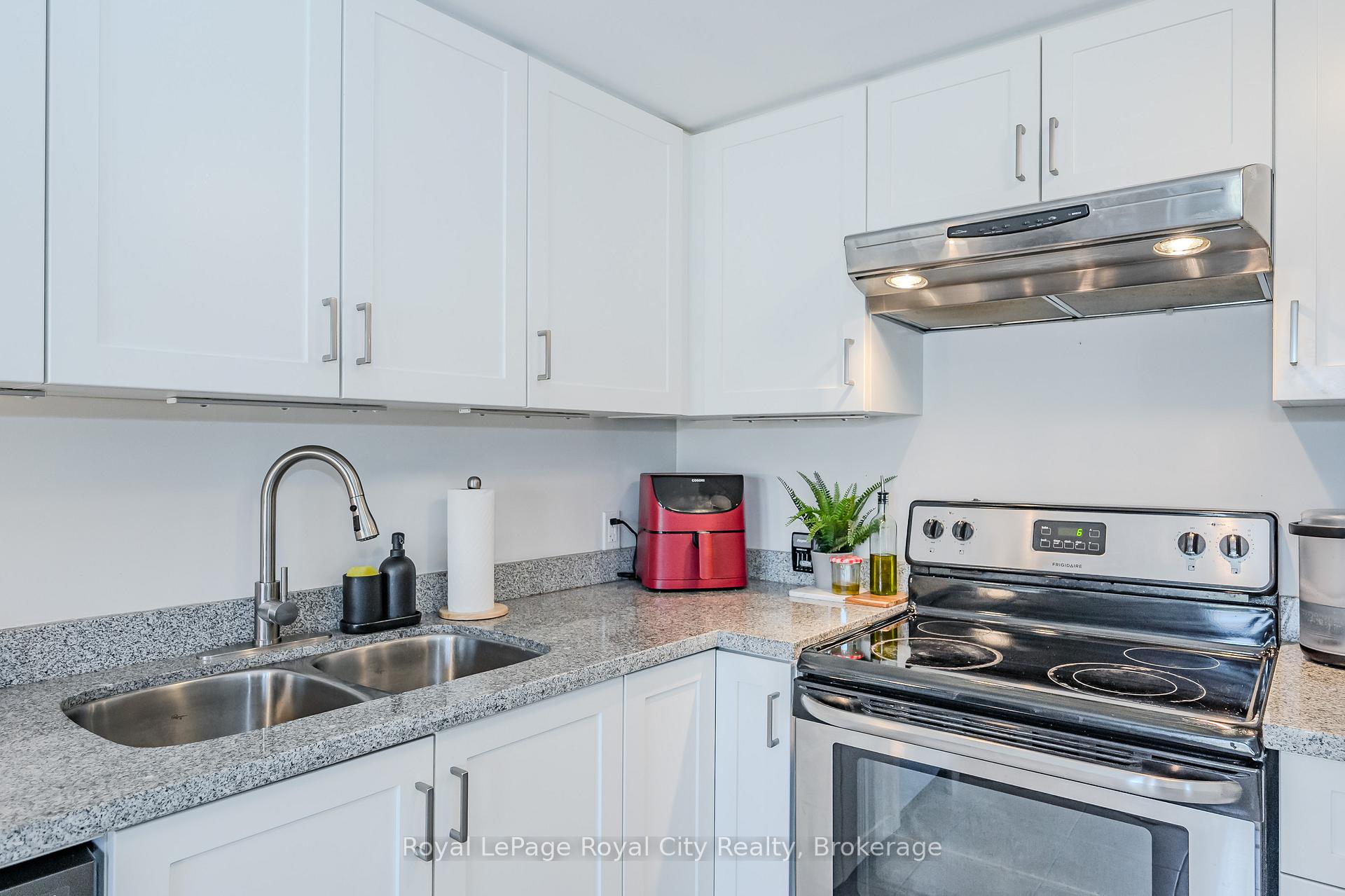 64 FREDERICK Drive 304