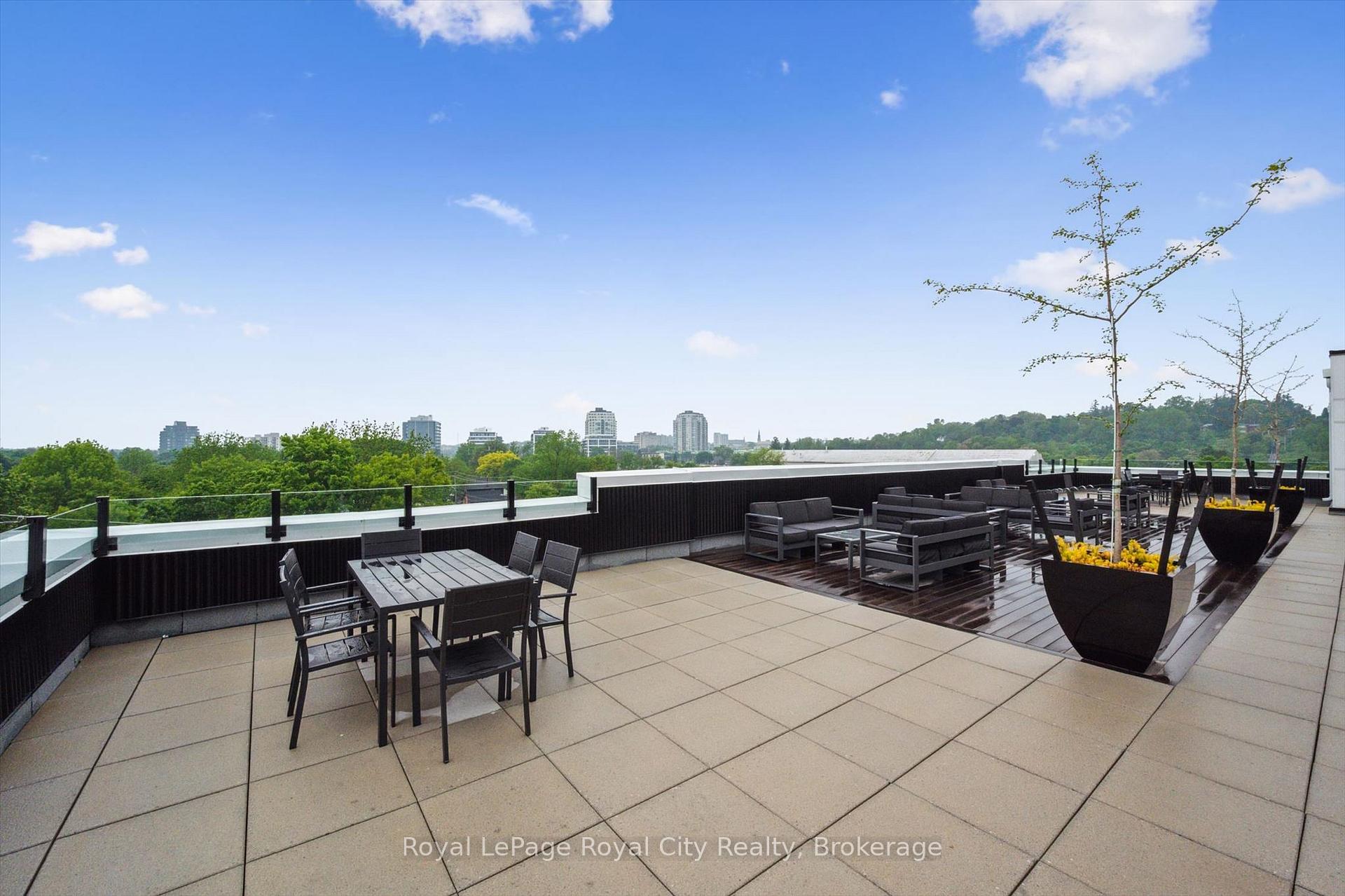 120 Huron Street 115
