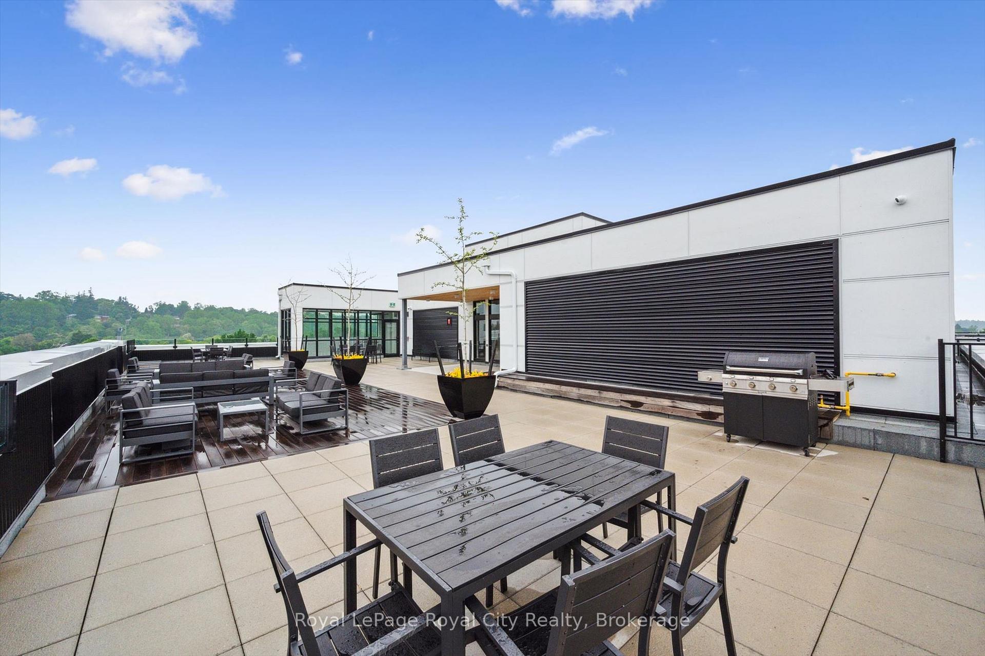 120 Huron Street 115