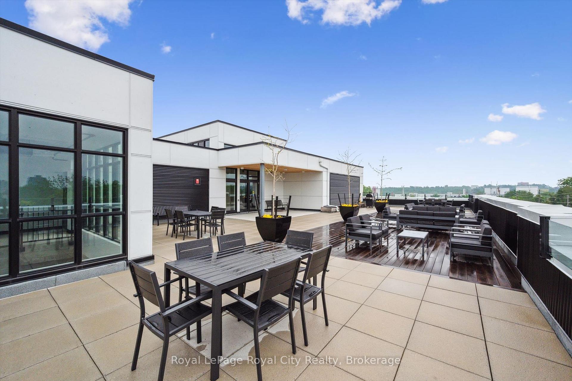 120 Huron Street 115