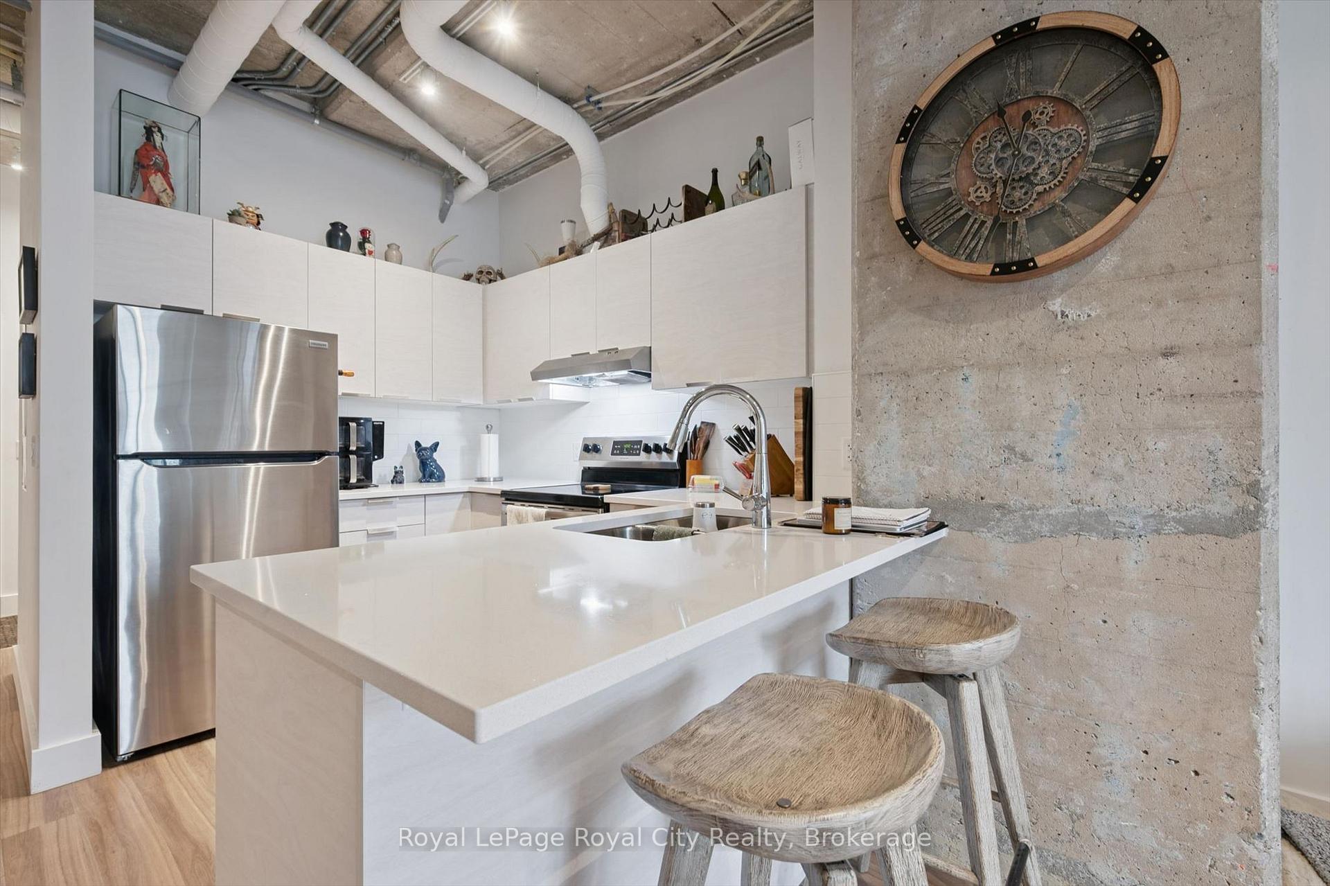 120 Huron Street 115