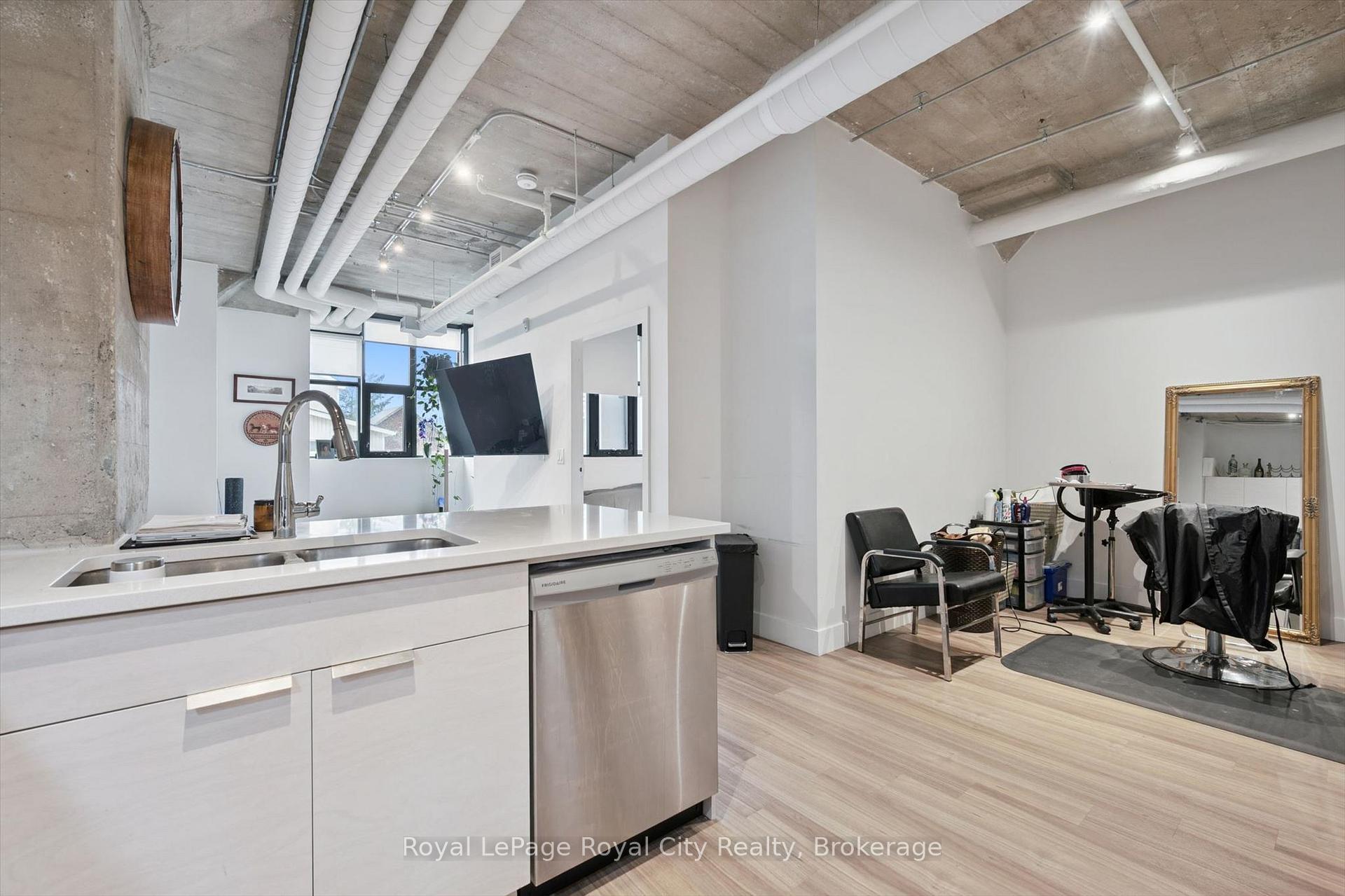 120 Huron Street 115