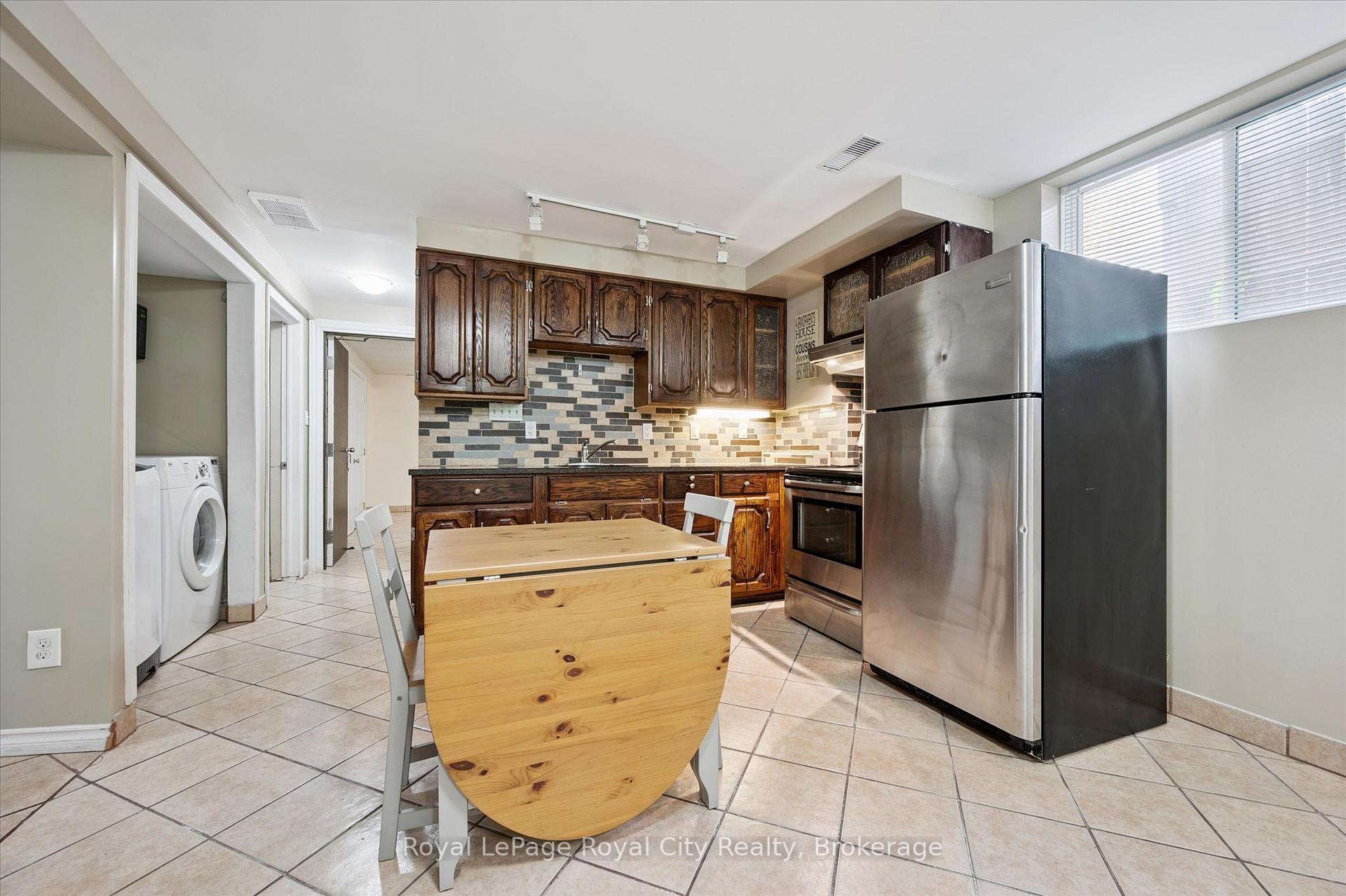 73 Waxwing Crescent
