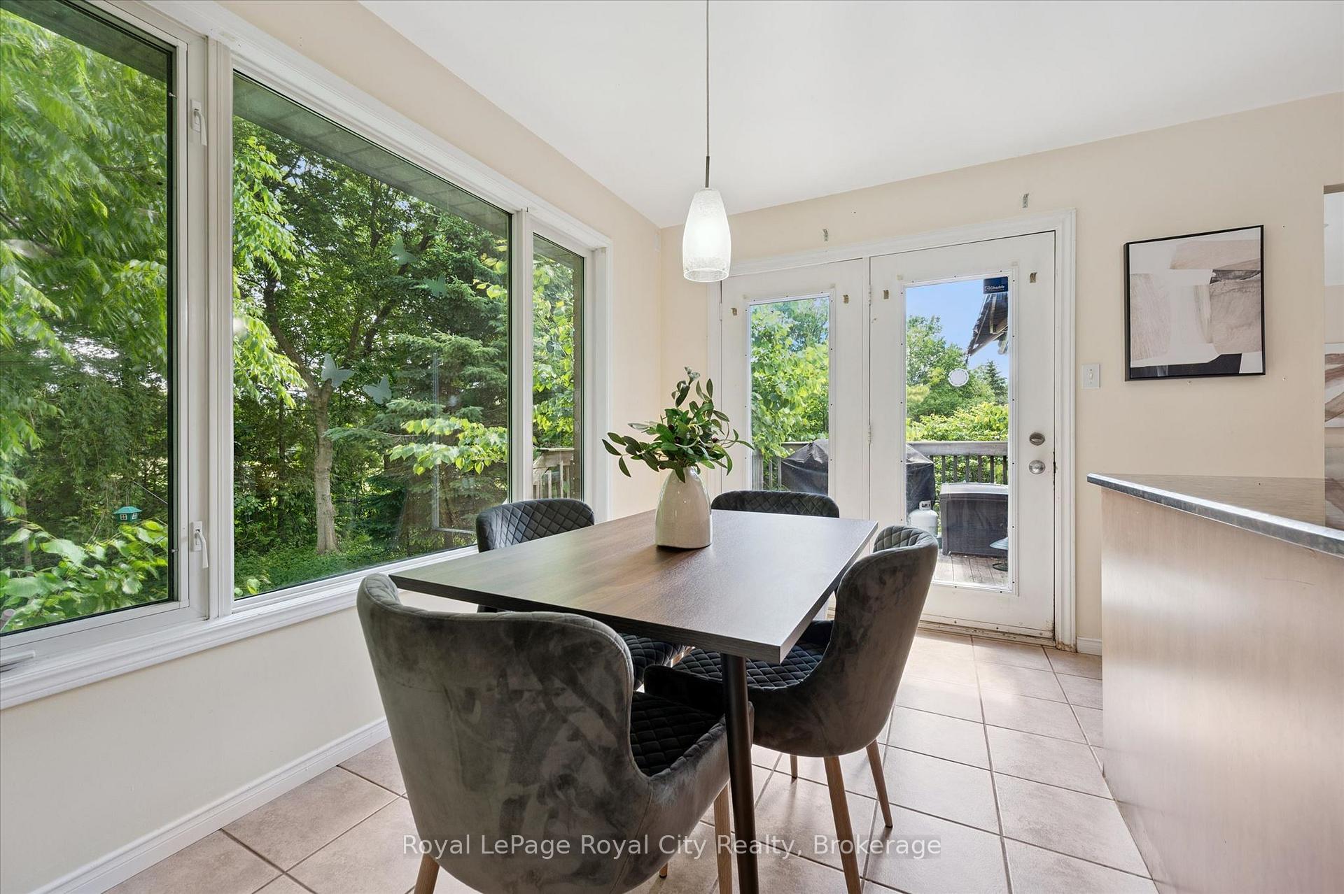 73 Waxwing Crescent
