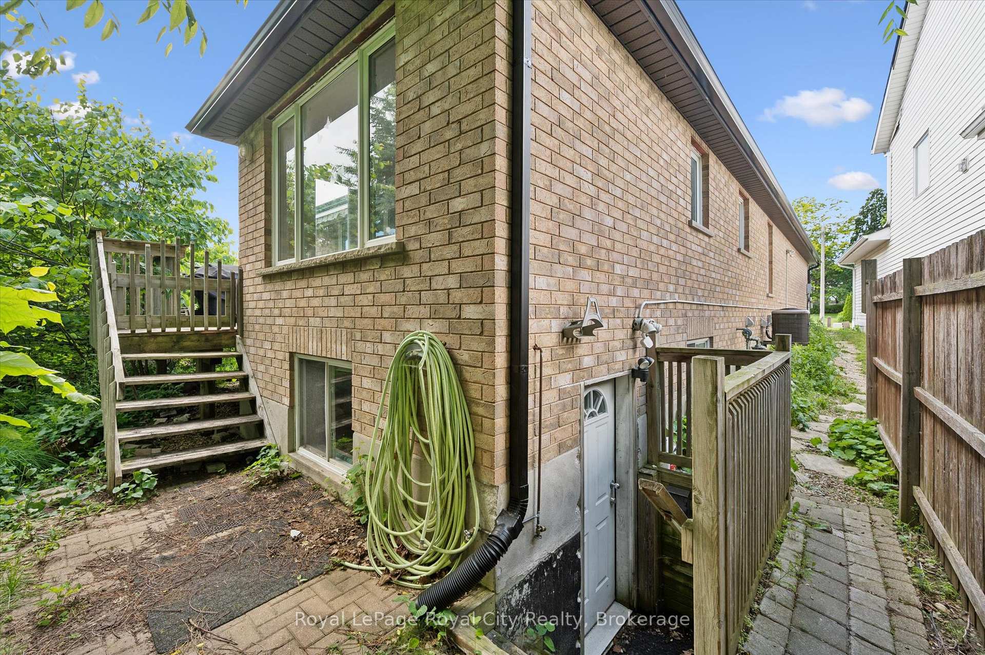 73 Waxwing Crescent