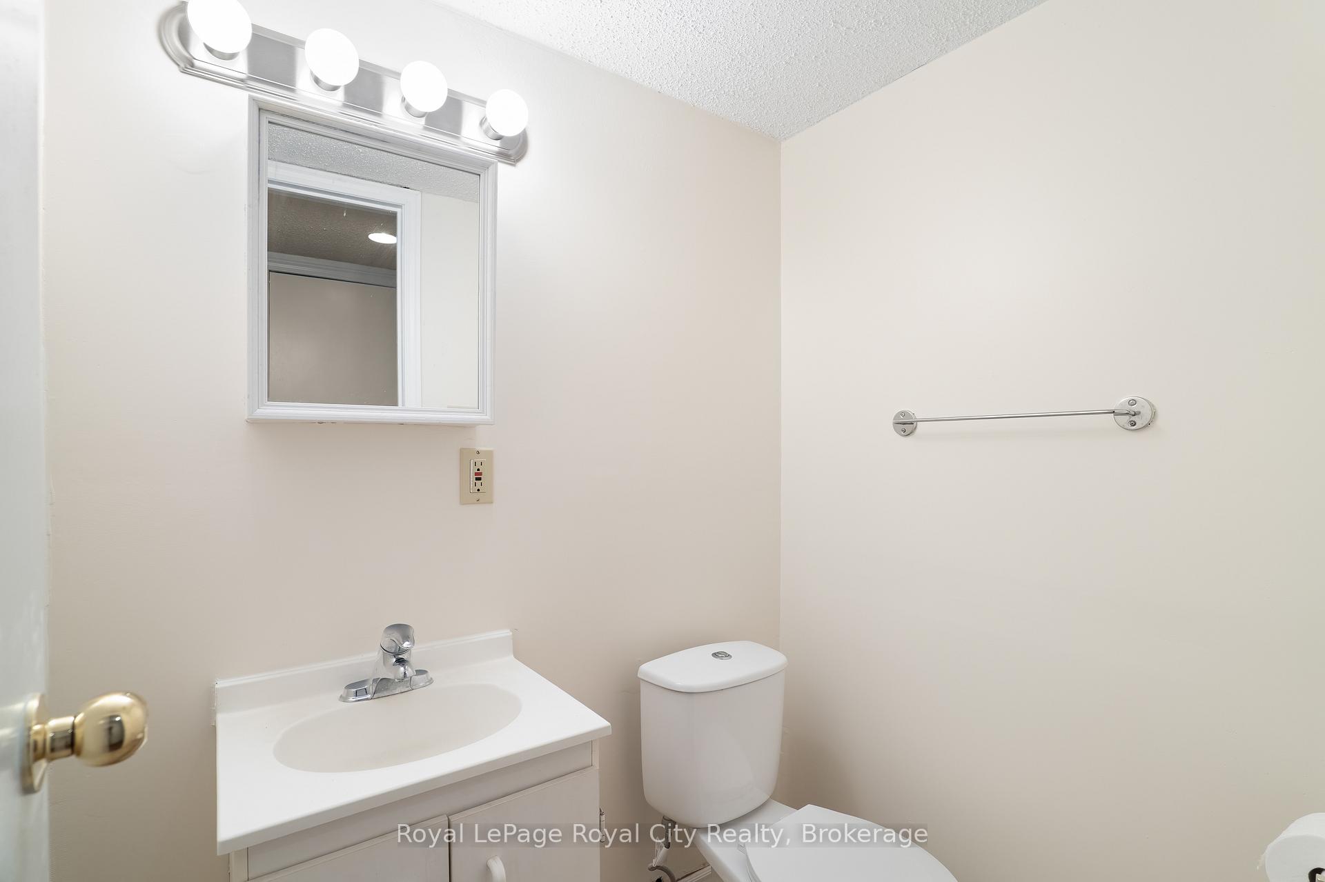 121 Imperial Road N