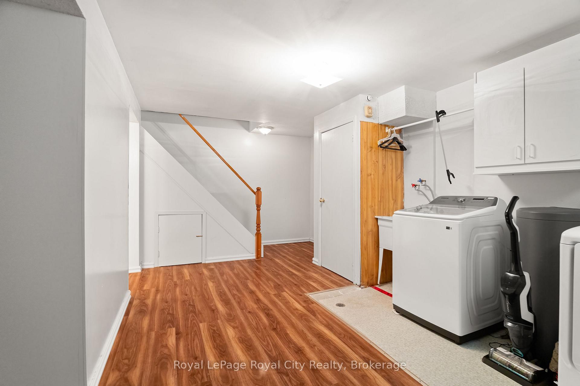 121 Imperial Road N