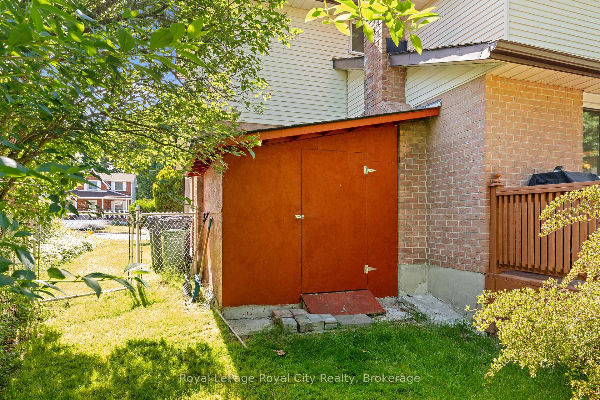 121 Imperial Road N