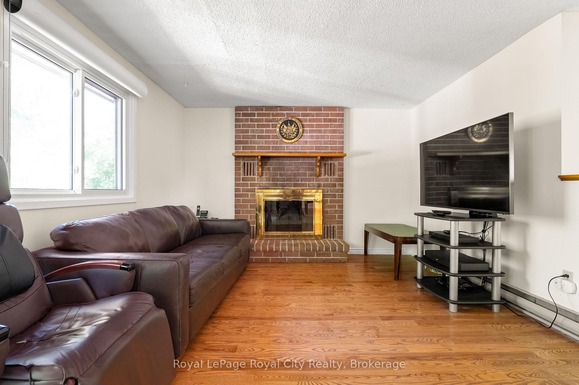 121 Imperial Road N