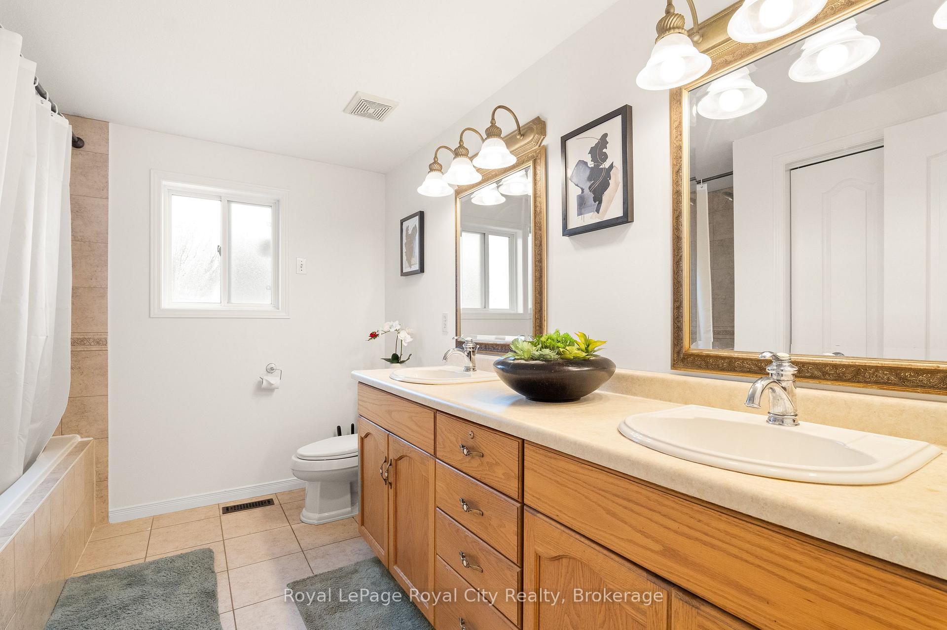 131 Swift Crescent