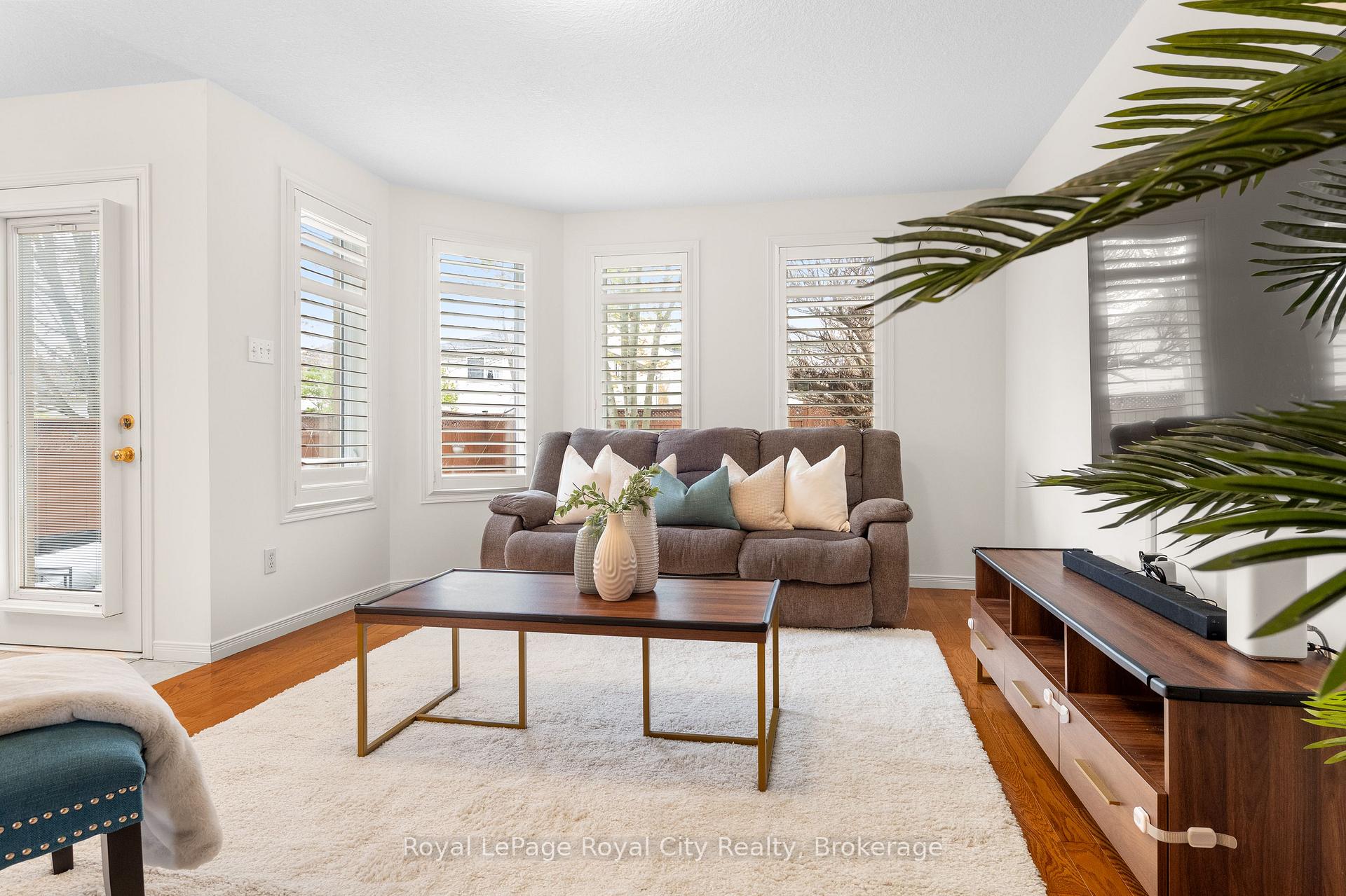 131 Swift Crescent
