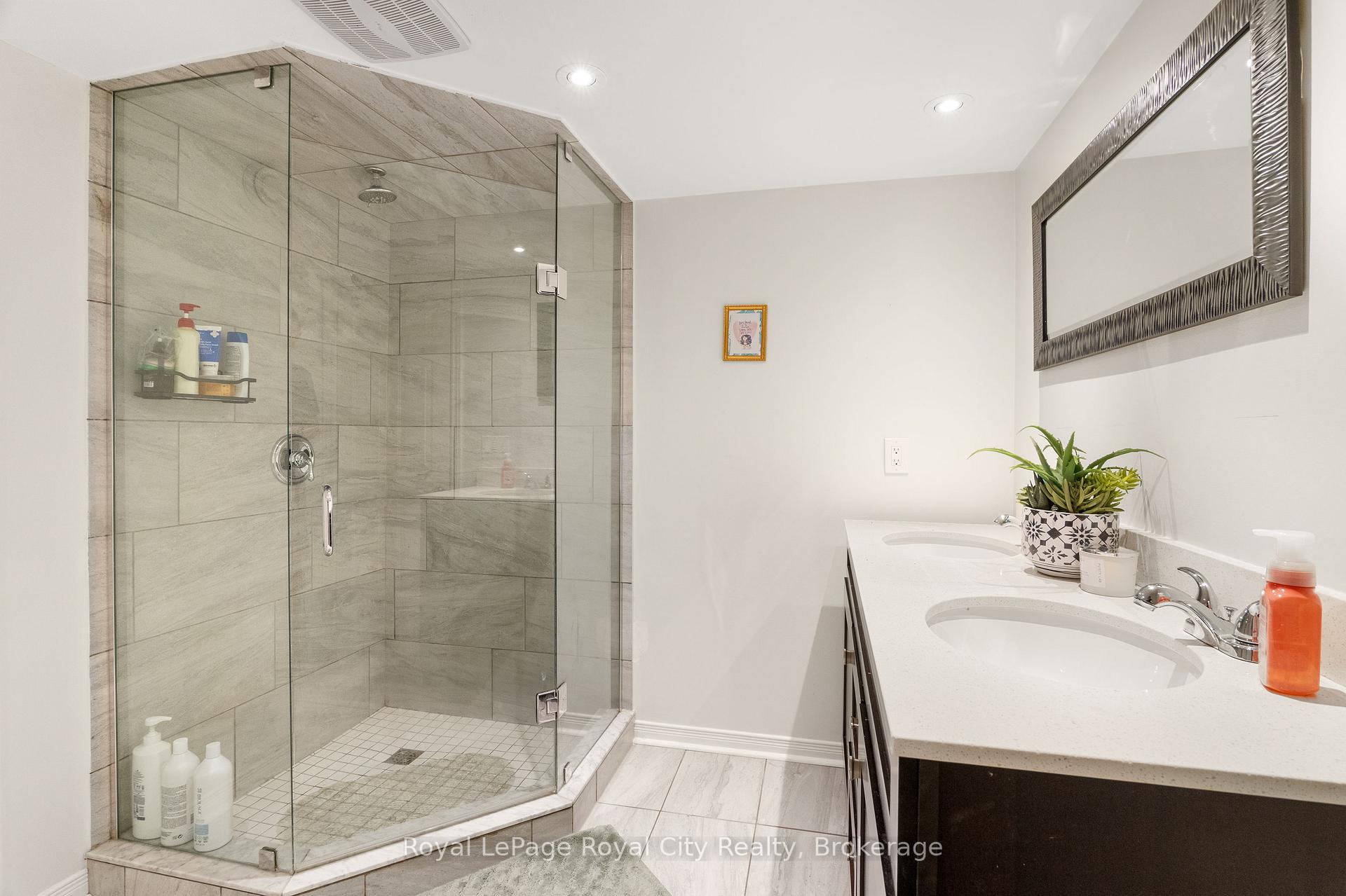 131 Swift Crescent
