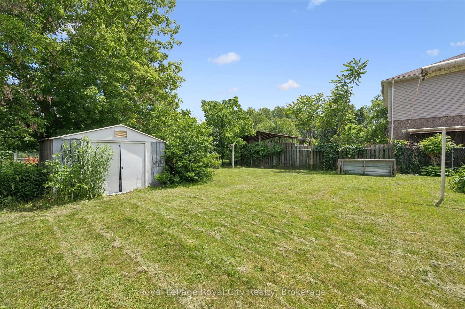 10 Macville Avenue