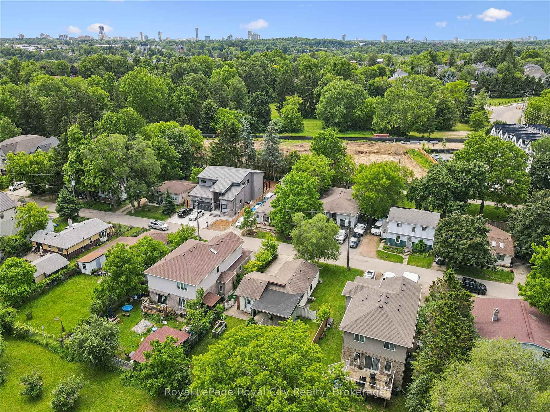 10 Macville Avenue