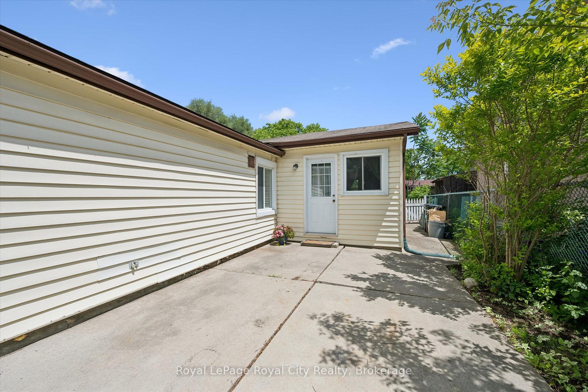 10 Macville Avenue