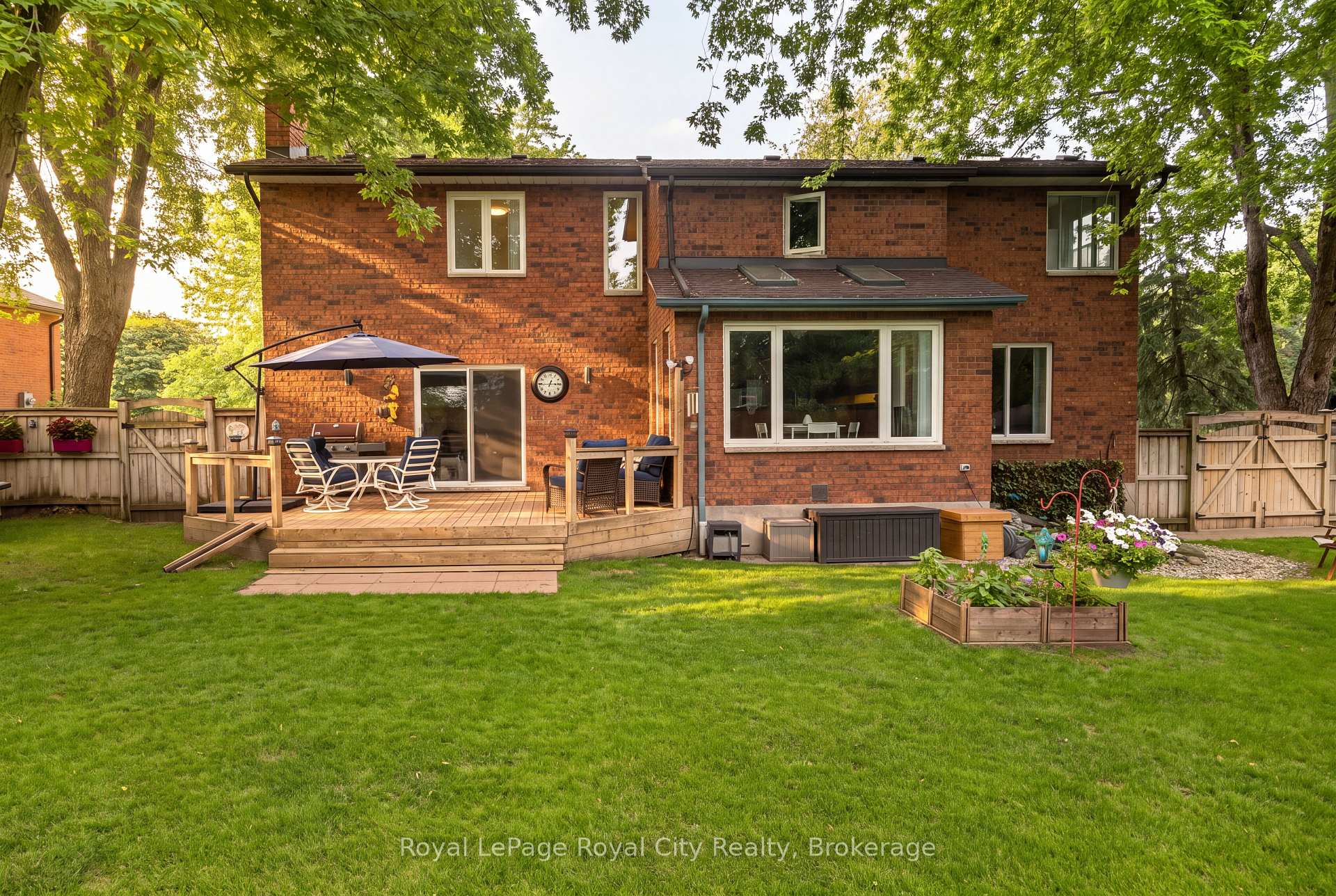 9 Darren Place