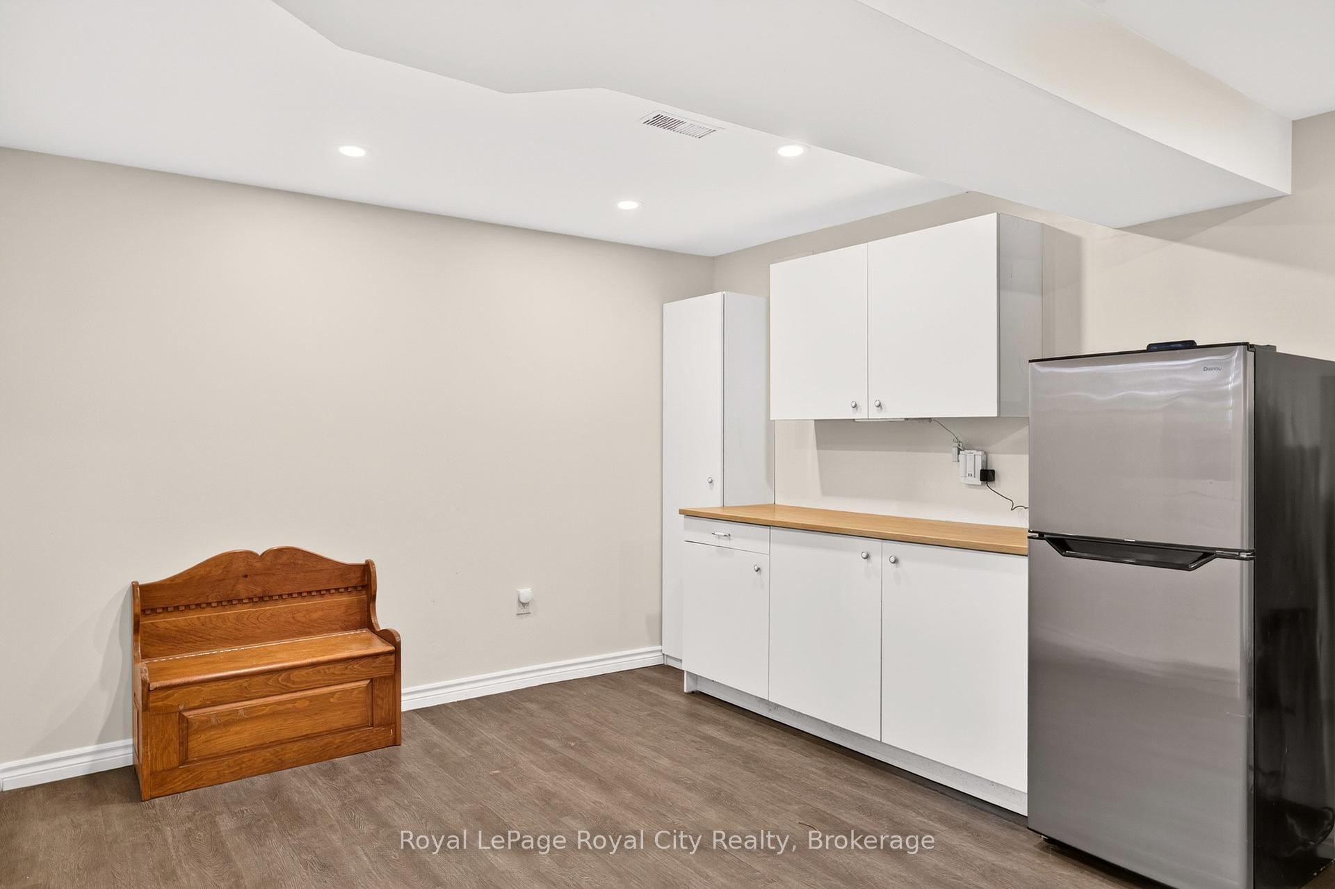 9 Darren Place