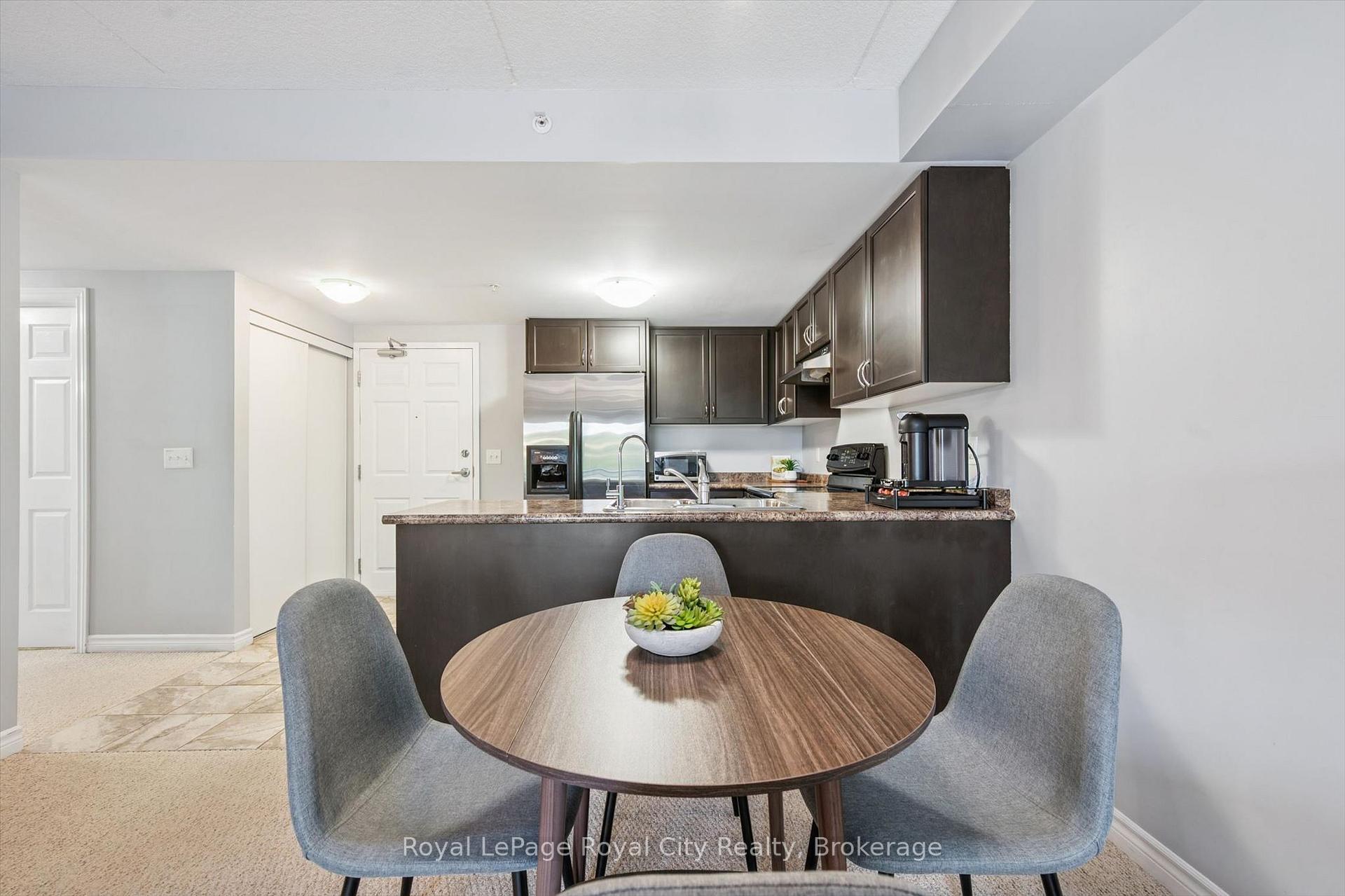 67 Kingsbury Square 111