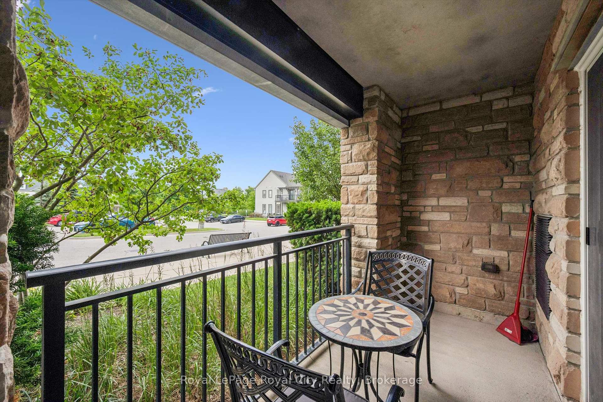 67 Kingsbury Square 111