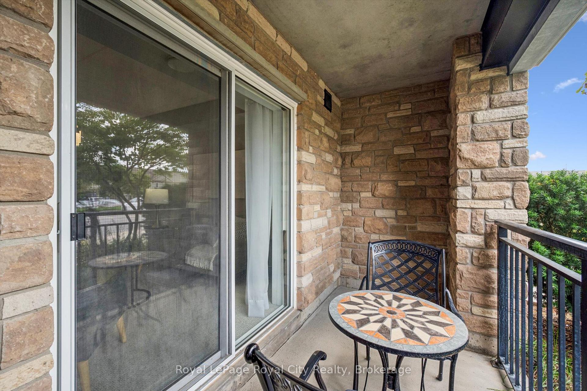 67 Kingsbury Square 111